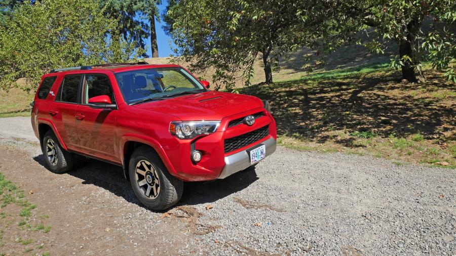 Toyota 4Runner TRD Off-Road (N280) 2016 года  (NA) (фото 12 из 37)
